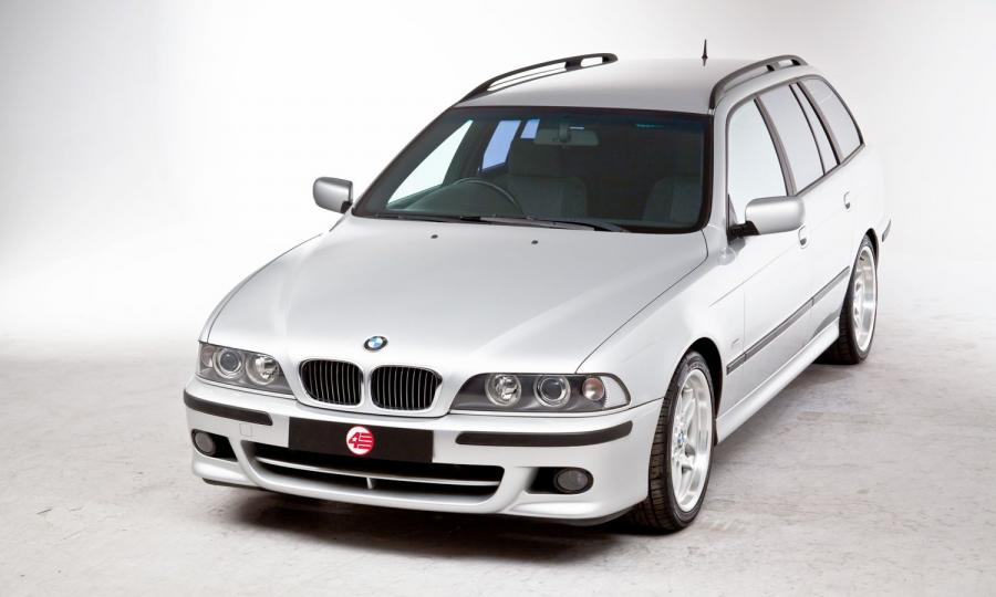  BMW 525i Touring M Sport Package 2002 года  (UK) (фото 4 из 25)